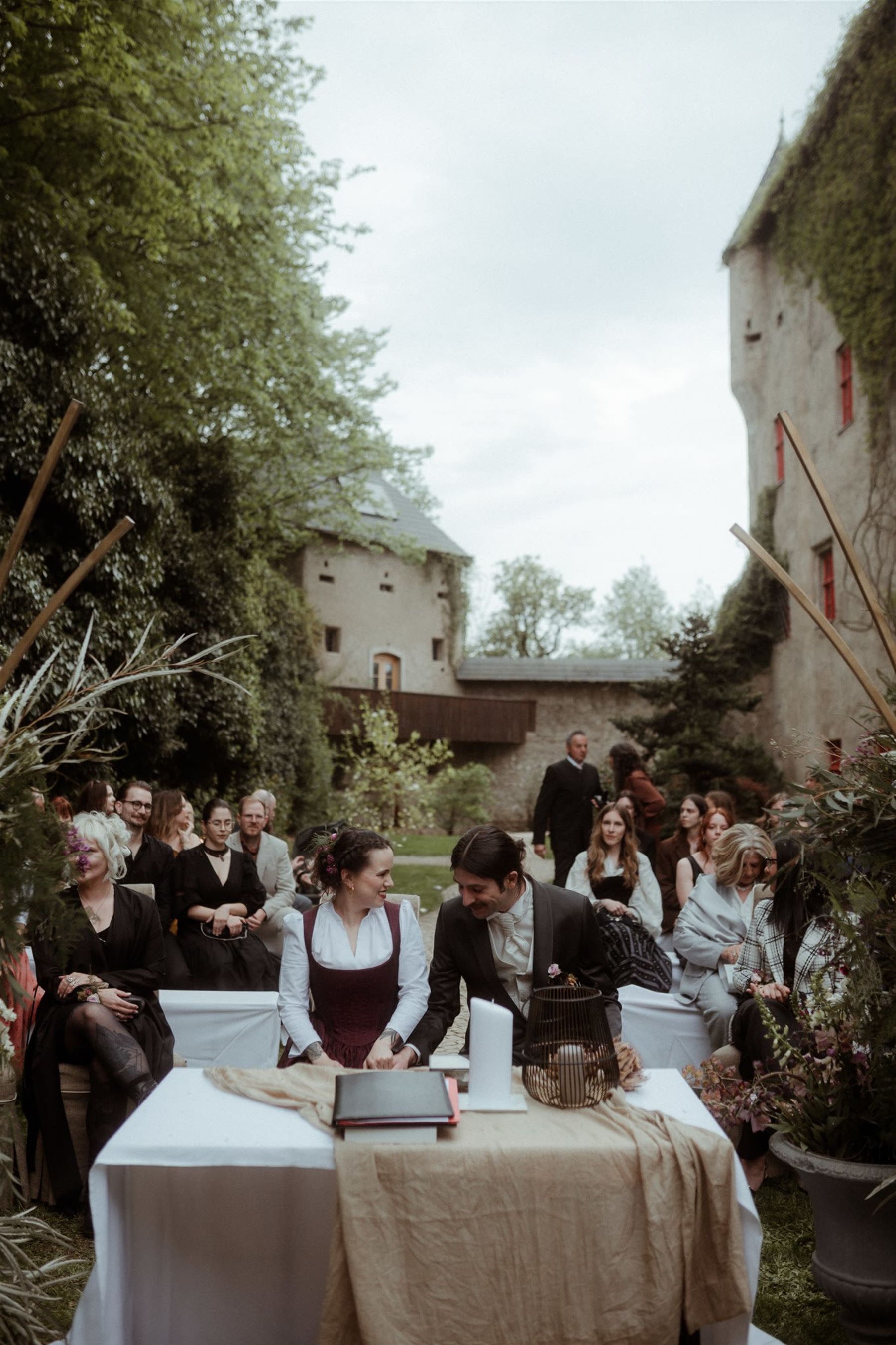 Moody Hochzeit Schloss Gabelhofen Christina Supanz Fotografie