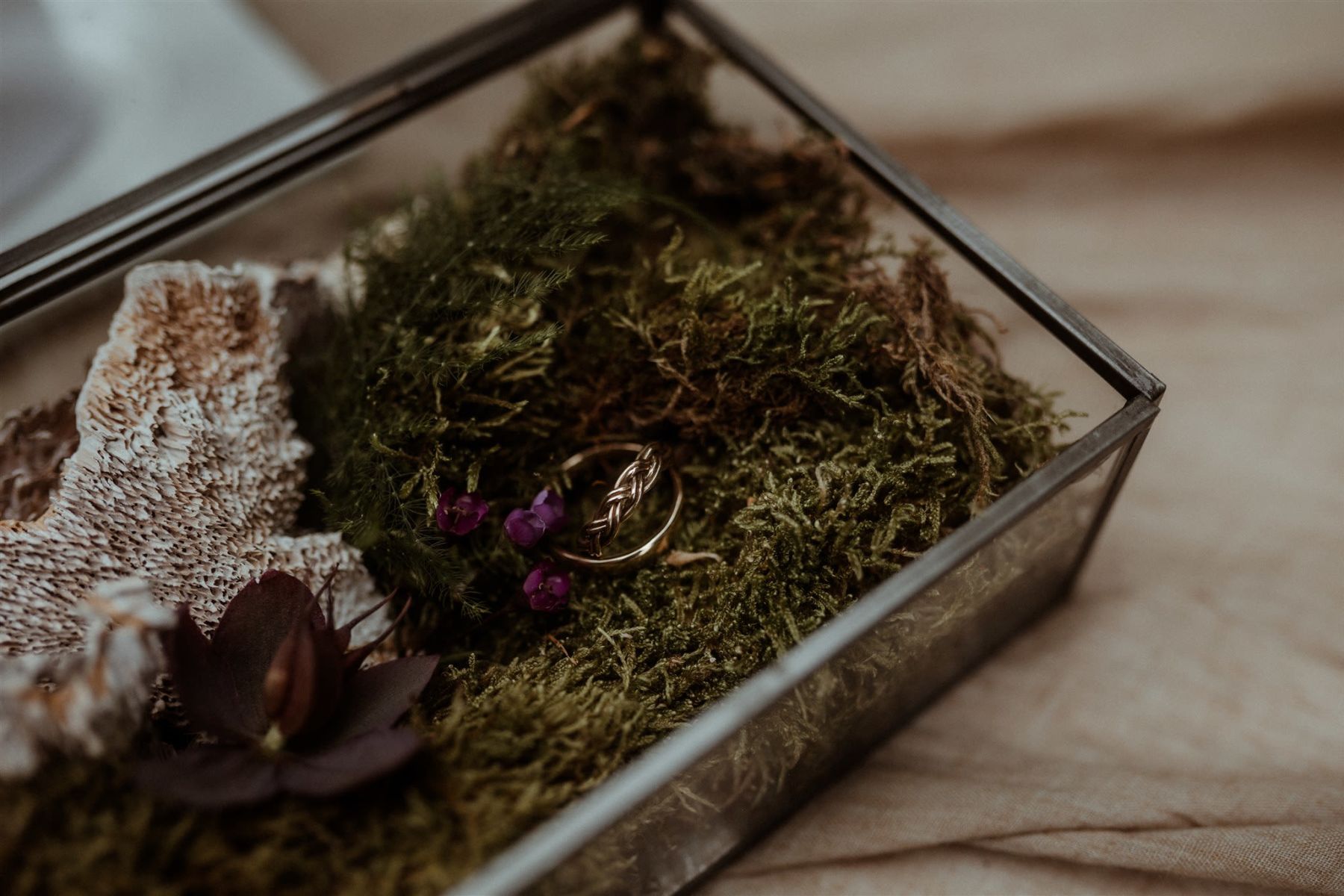 Moody Hochzeit Schloss Gabelhofen Christina Supanz Fotografie