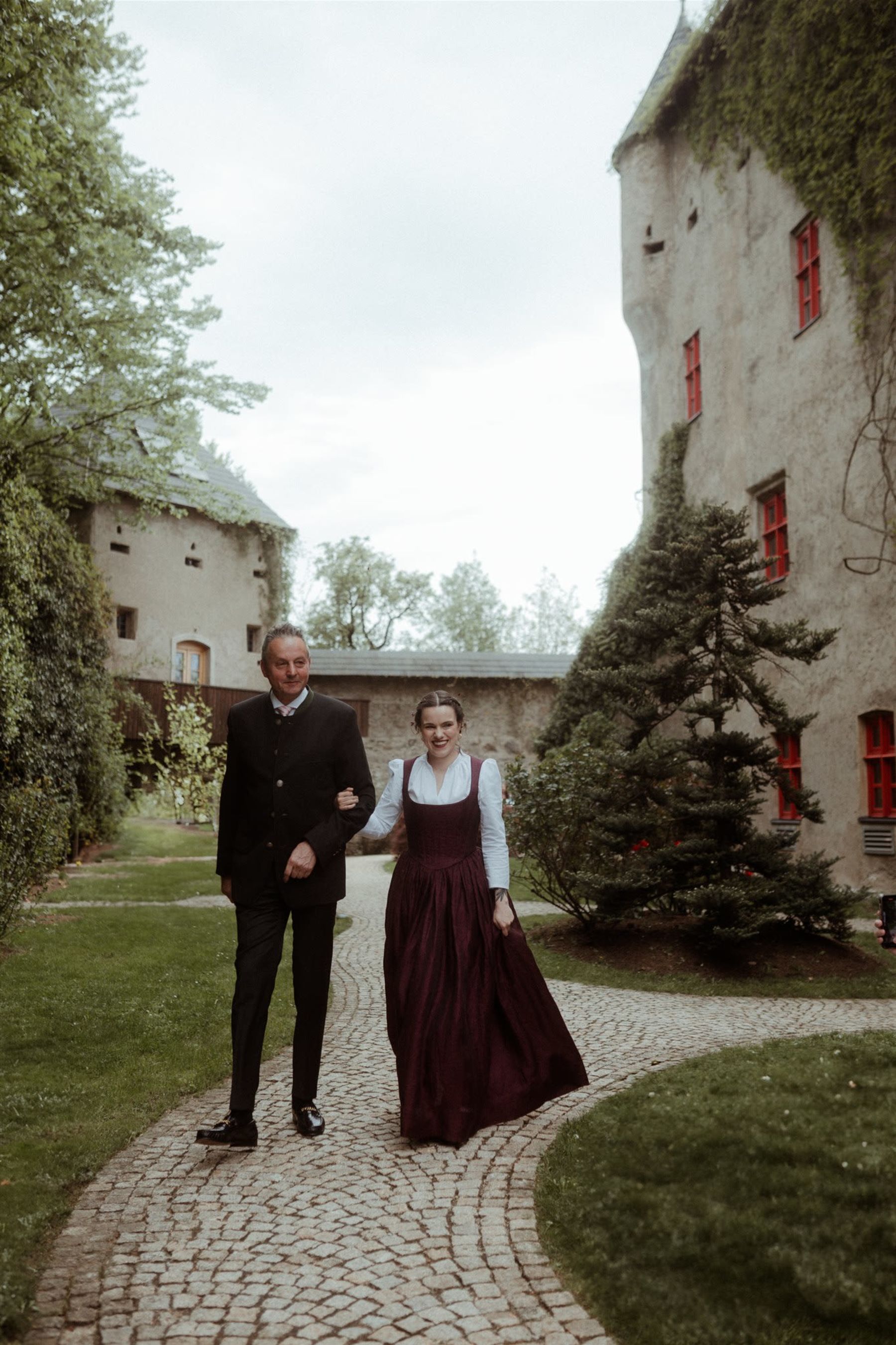 Moody Hochzeit Schloss Gabelhofen Christina Supanz Fotografie