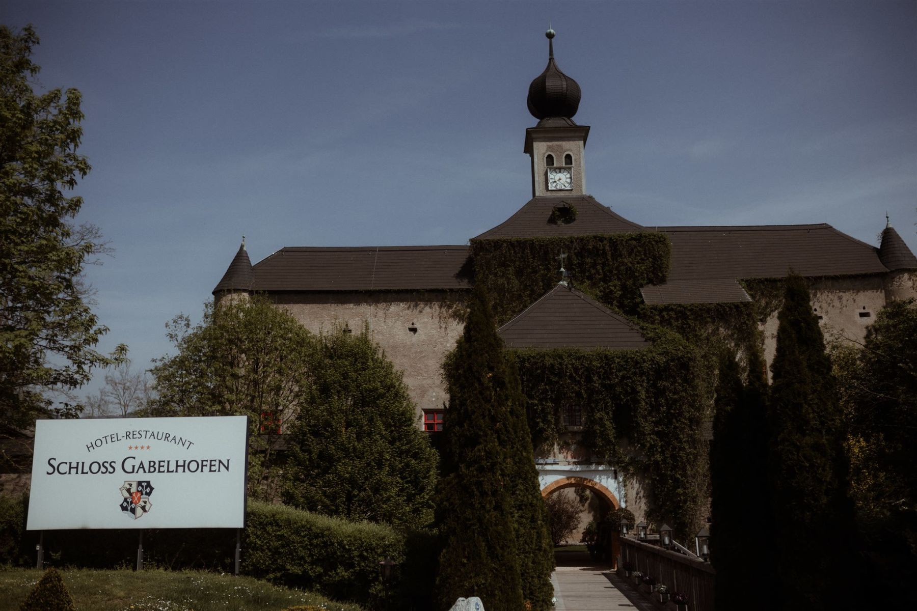 Moody Hochzeit Schloss Gabelhofen Christina Supanz Fotografie