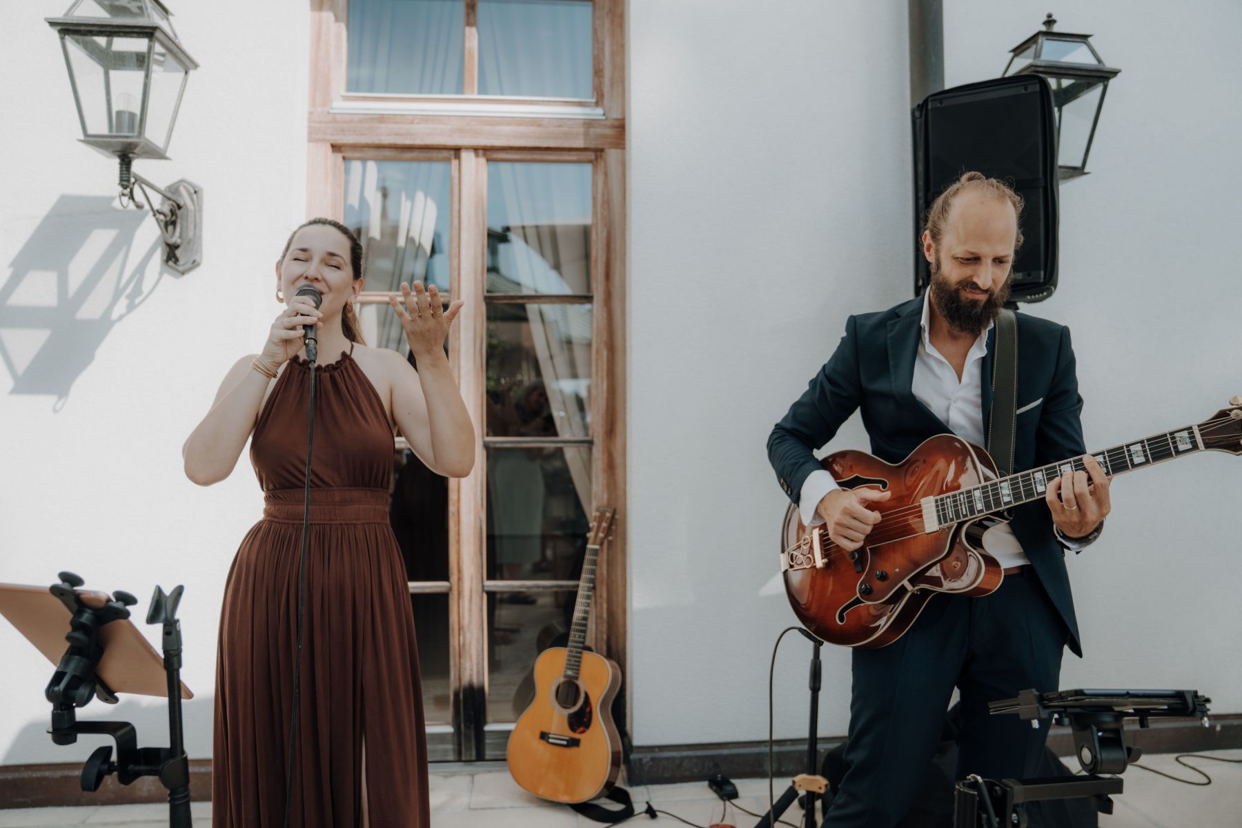  Live Band im Weinschloss Thaller
