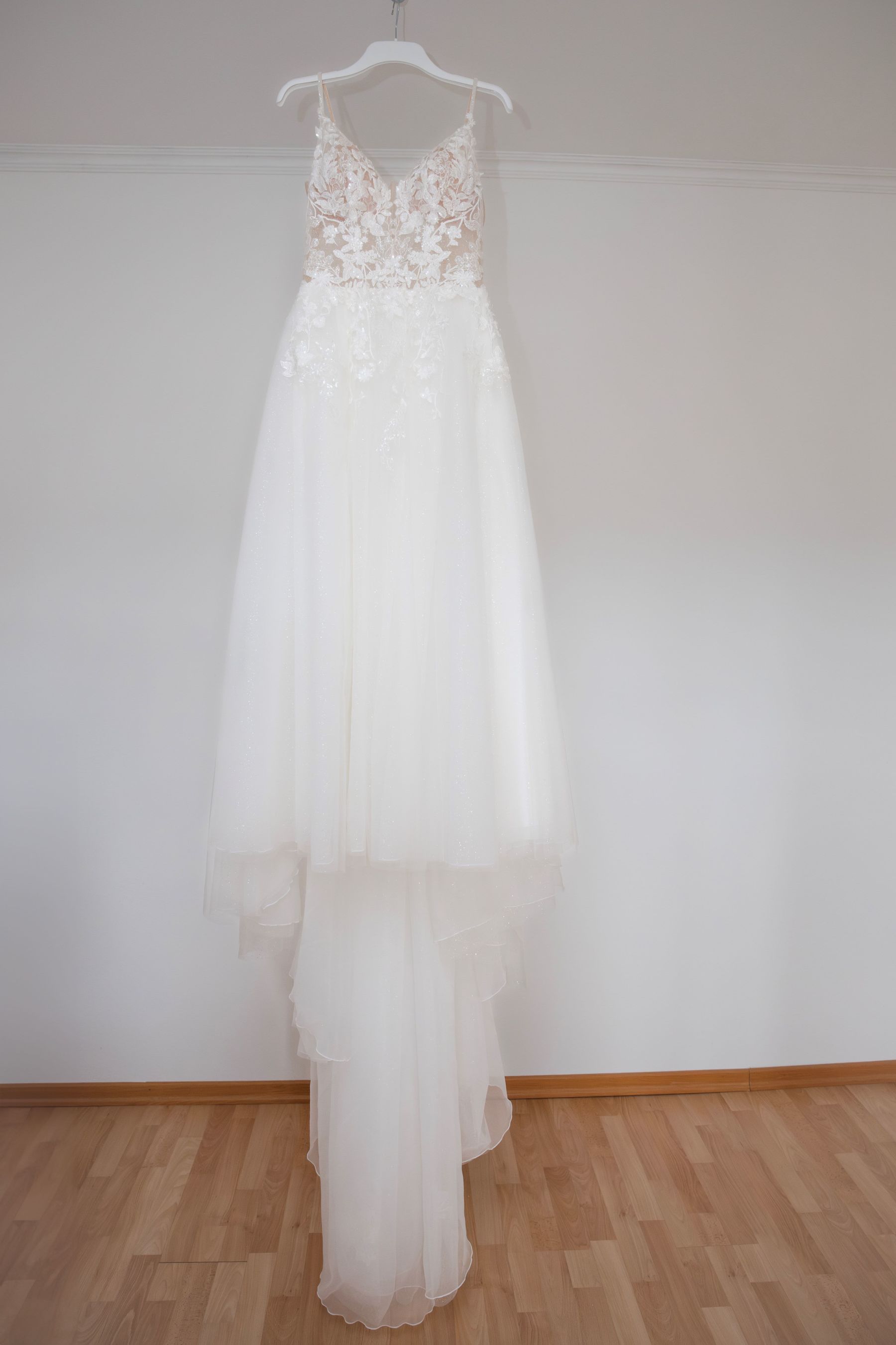 Brautkleid beim Getting Ready