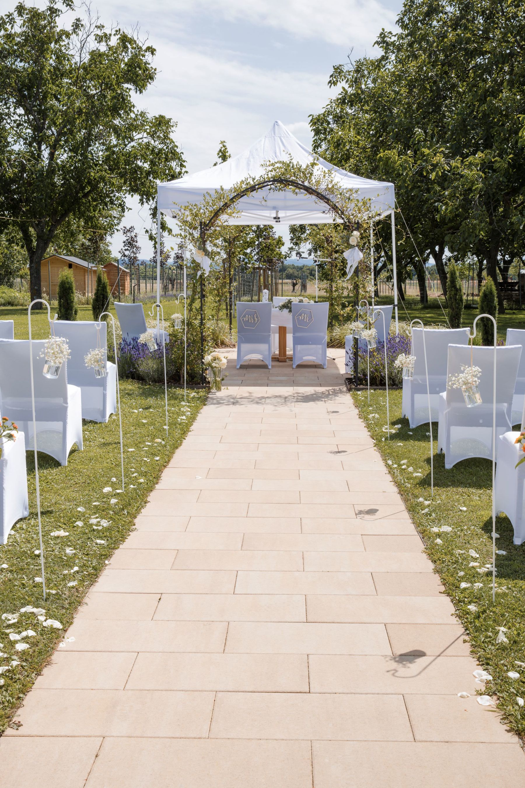 Trauplatz im Außenbereich des Gaudium Döller, Neudörf