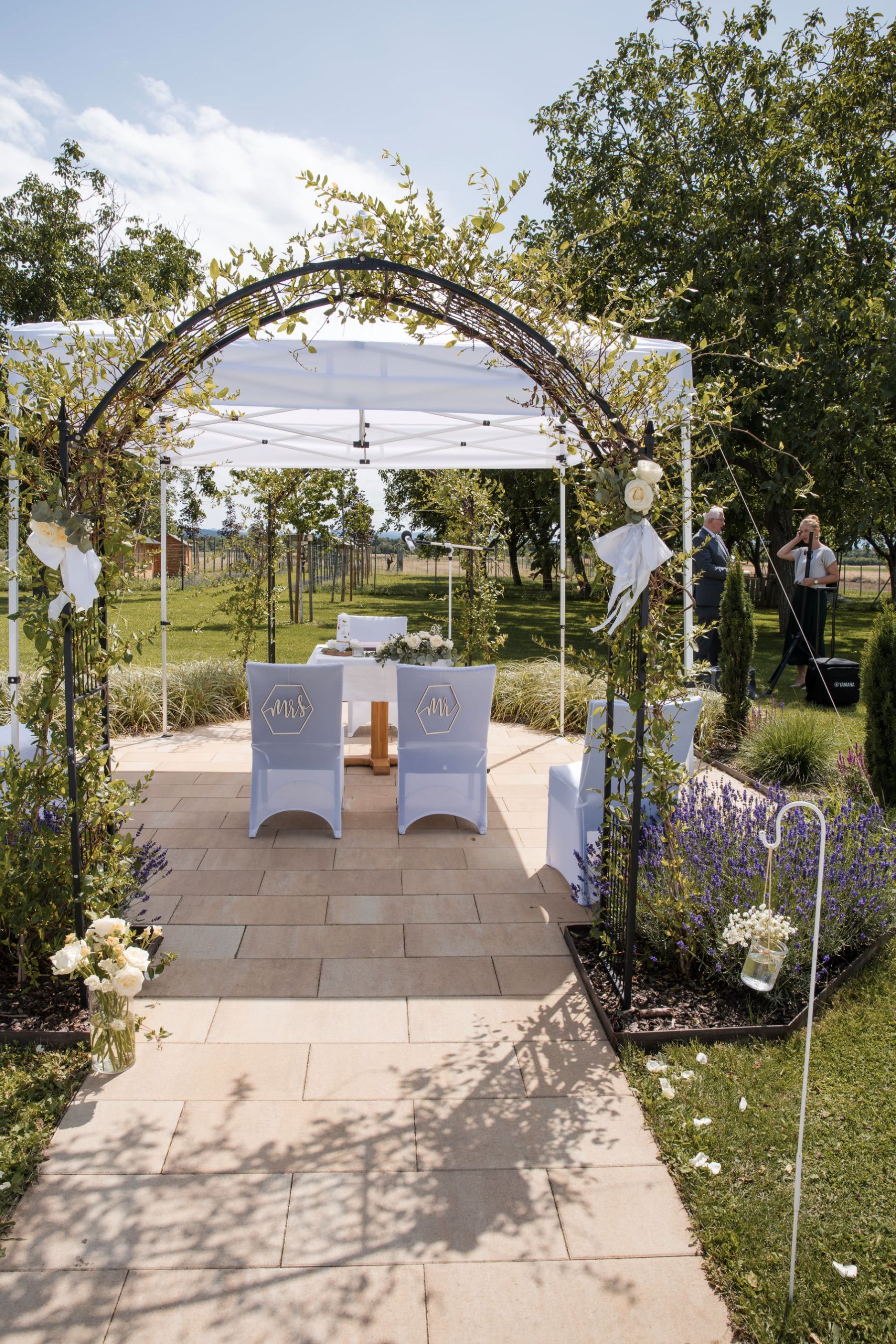 Trauplatz im Außenbereich des Gaudium Döller, Neudörf