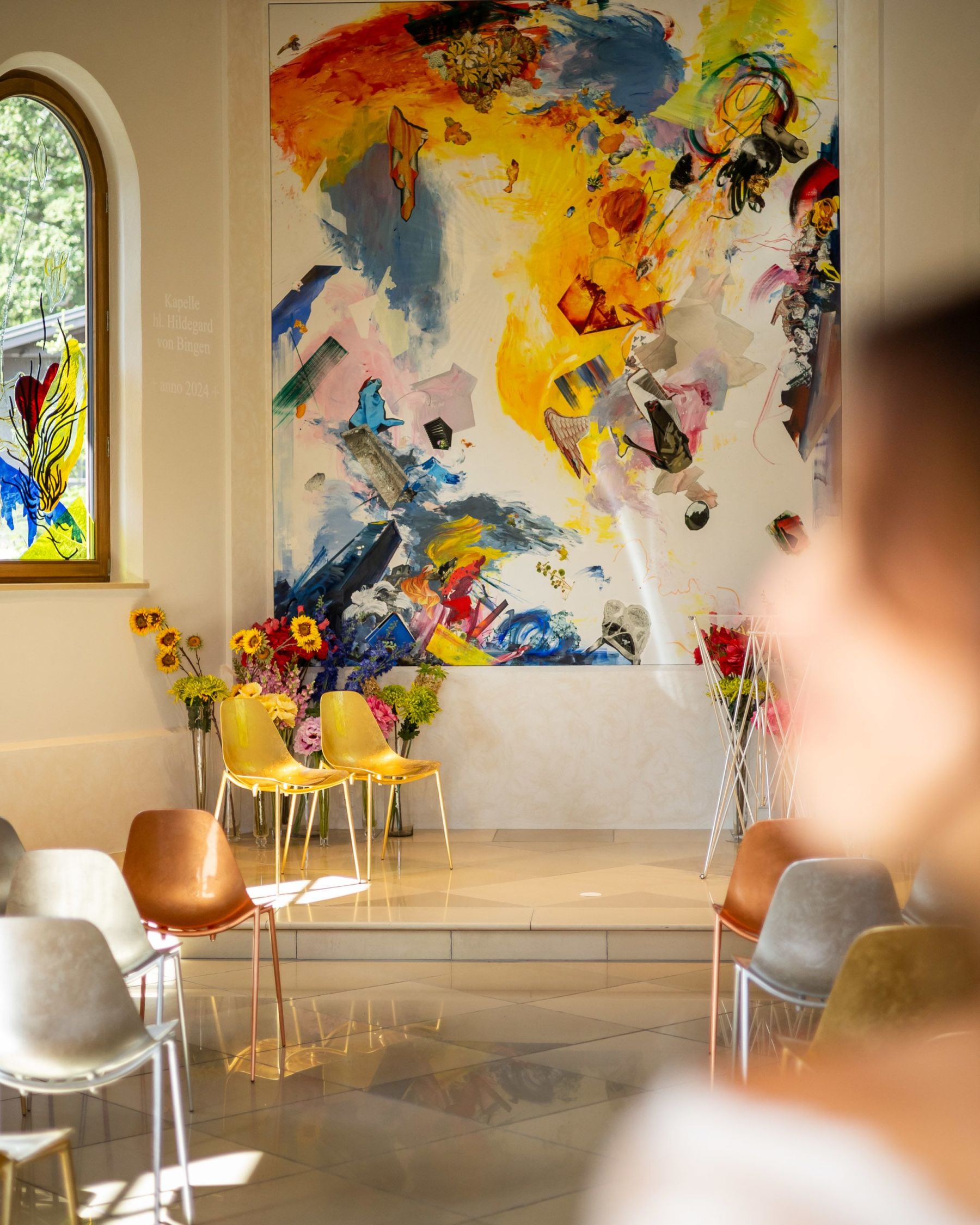 Innenraum der Kapelle im Hotel Knappenhof vor der Hochzeitszeremonie.