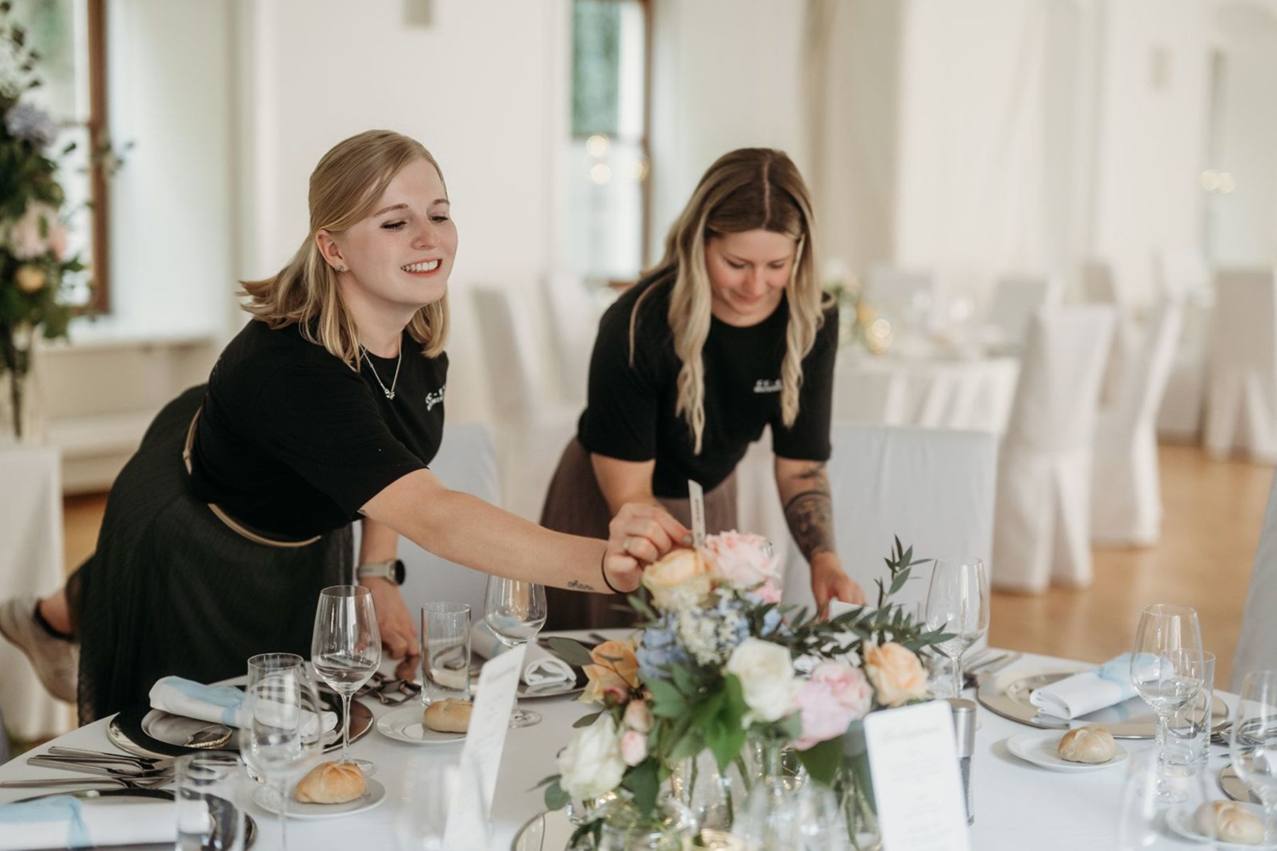 Dekorationsaufbau am Hochzeitstag