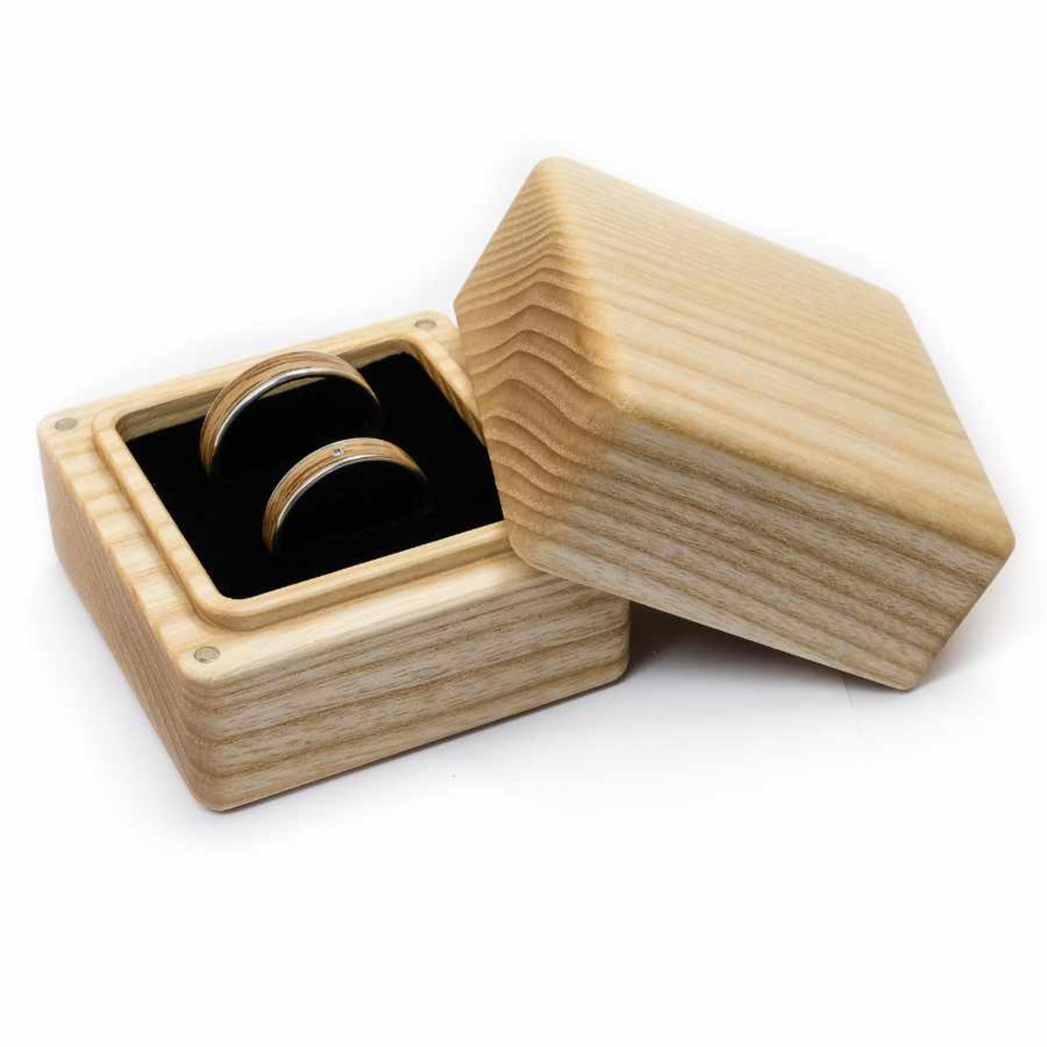 Ringetui aus Massivholz