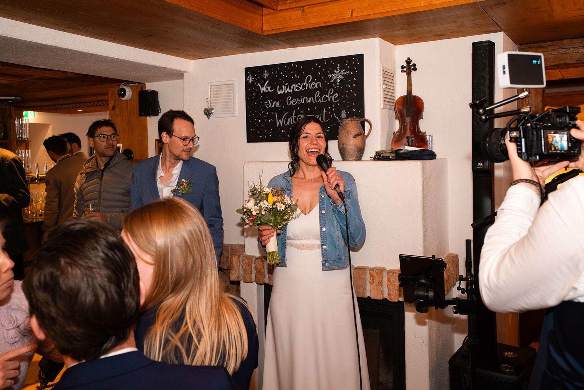 Livemusik und Fotospiegel ab der Agape