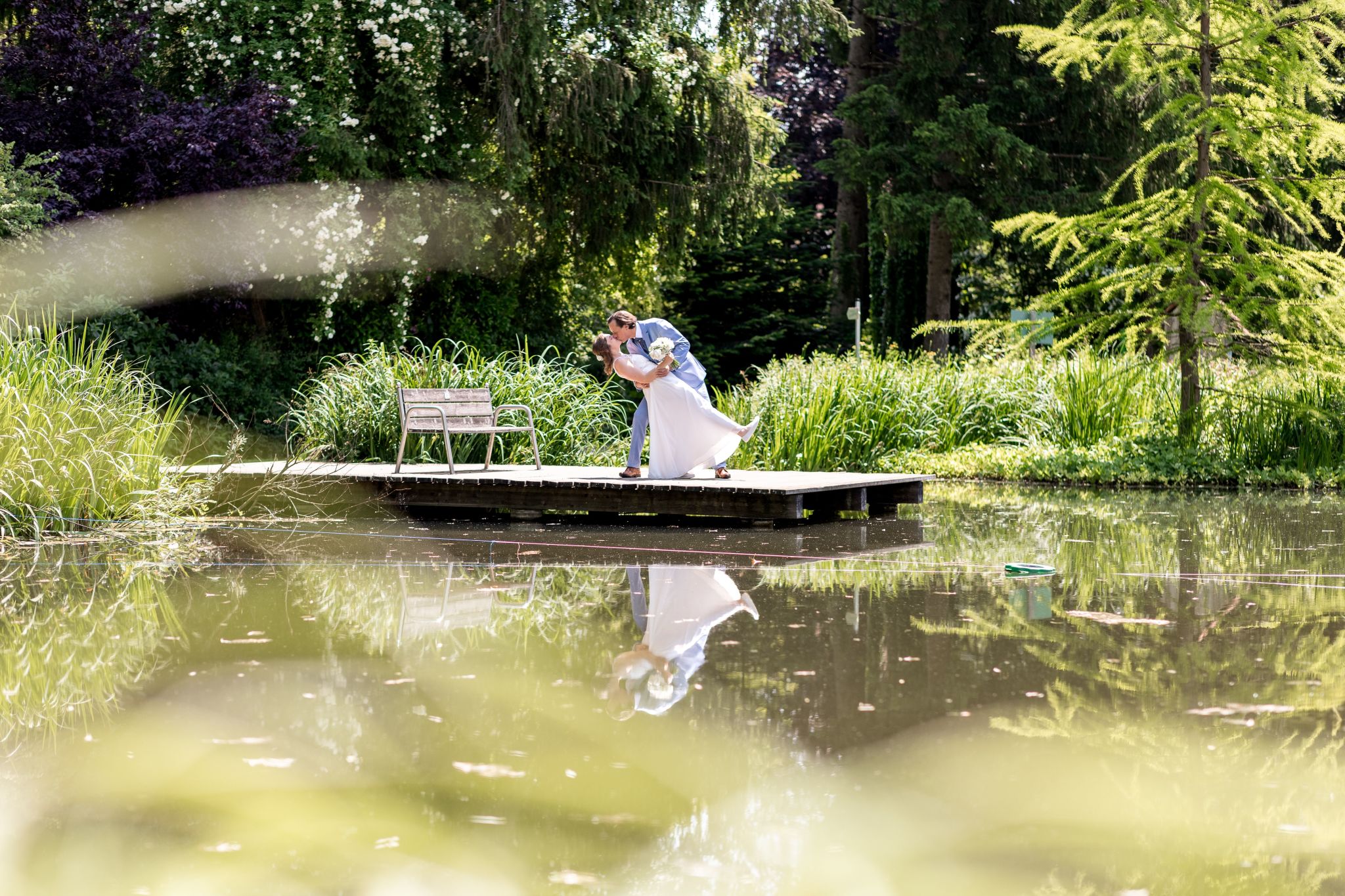200€/h Hochzeit nach Stunden mindestens aber 2 Stunden Begleitung. +An und Abfahrt