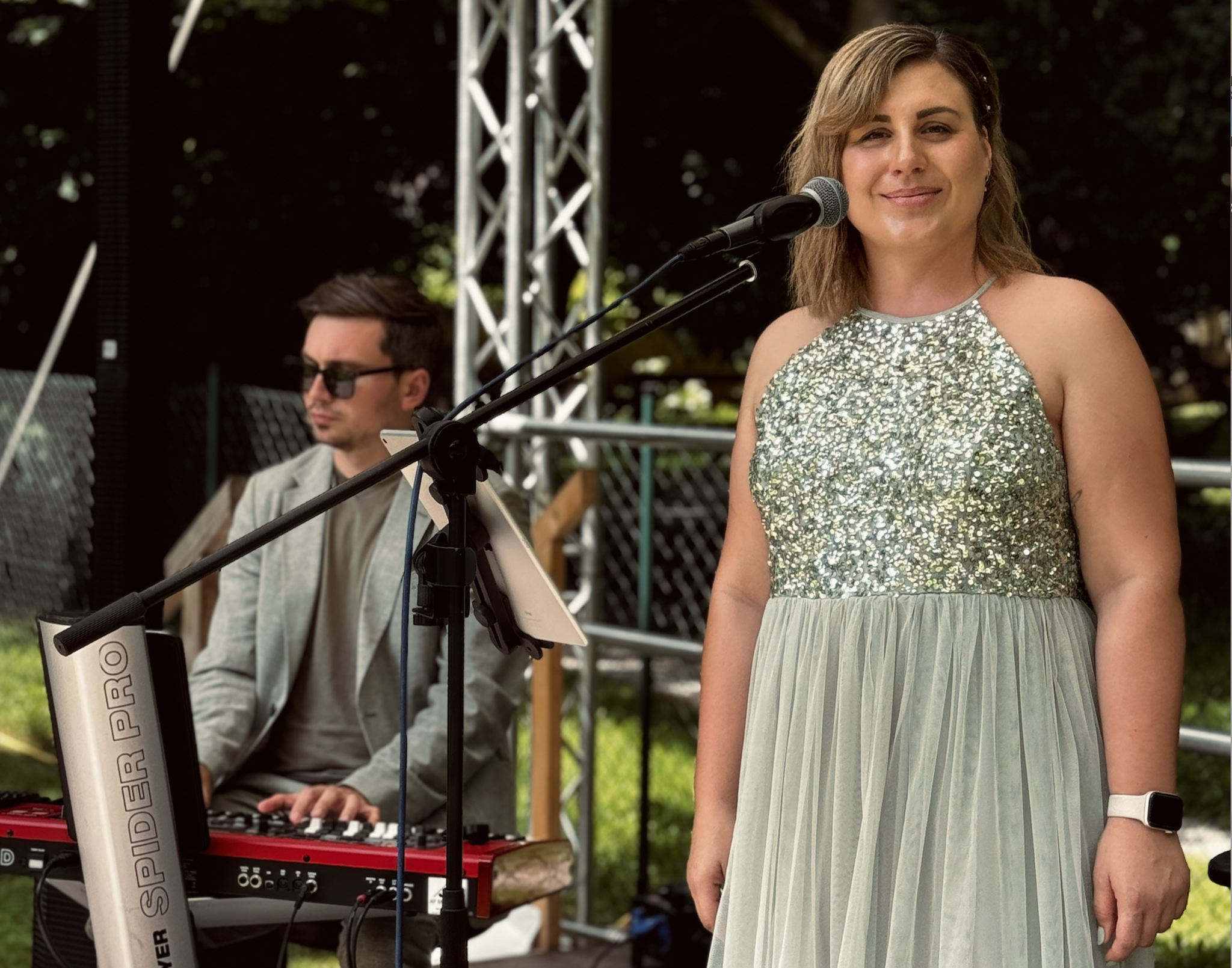 Trauung + Sektempfang im Duo mit Live Sängerin Lisa Urban