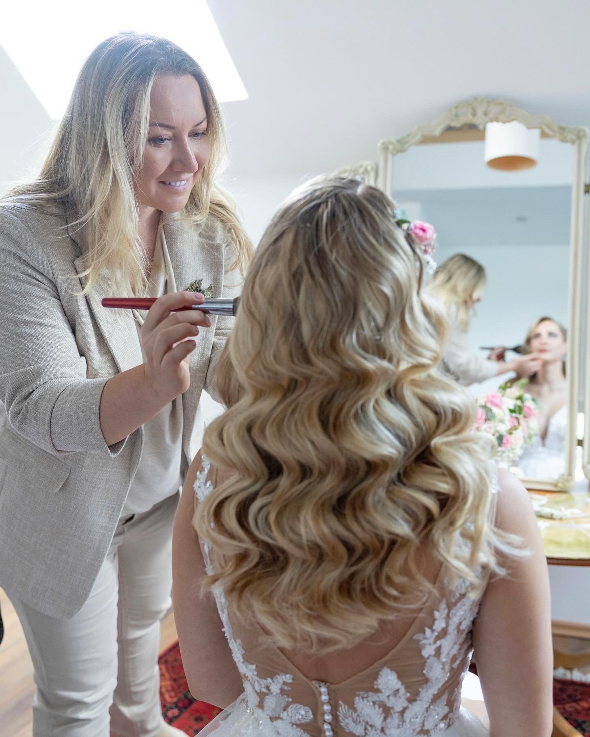 Brautfrisur & Make-up mit Probetermin 