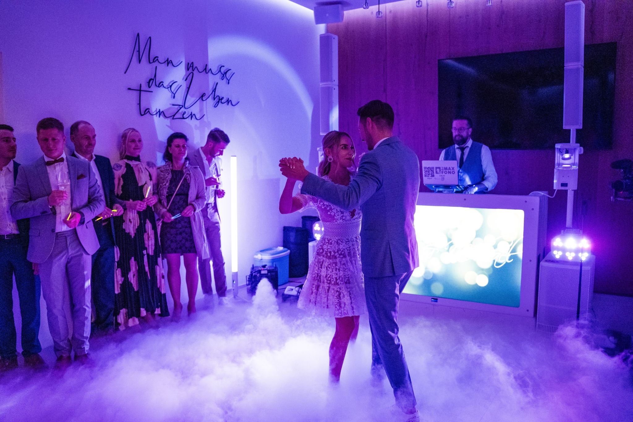 Dancing on the clouds: Bodennebel mit Trockeneis