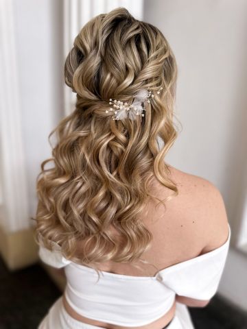 Hairstyling