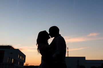 Sommerhochzeit beim Wirt am Berg in Wels - Paarfotos in der Welser Altstadt