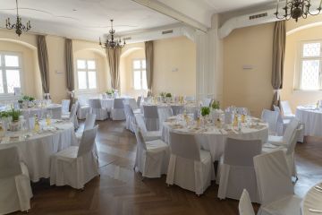 Wunderschöne Hochzeit im Freigut Thallern - Weingut und Stiftskellerei Heiligenkreuz
