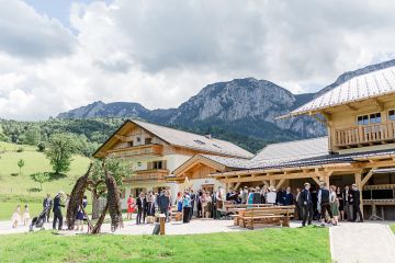 Hochzeitsreportage in Oberösterreich: Feldbauernhof Steinbach/Attersee