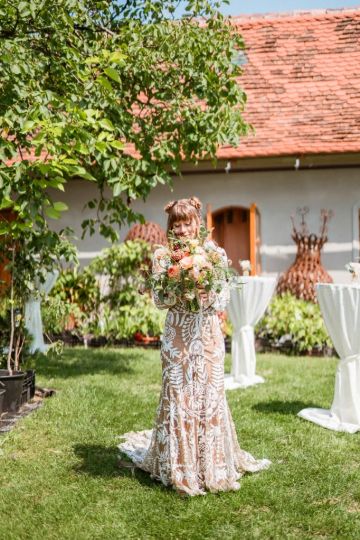 Außergewöhnlich heiraten im Garten im Spätsommer