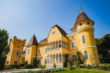 Hochzeitsreportage in Steiermark: Georgi Schloss