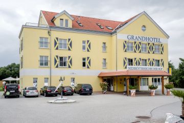 Hochzeitsreportage in Niederösterreich: Grandhotel Niederösterreichischer Hof