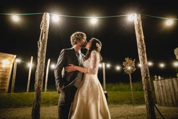 Entspannte Vintage Hochzeit in der Holler Scheune