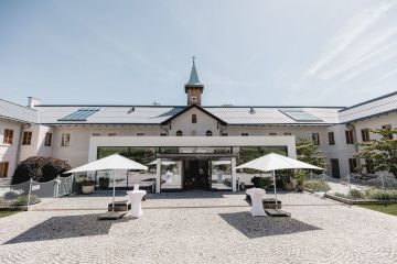 Traumhafte Sommerhochzeit im Refugium Hochstraß