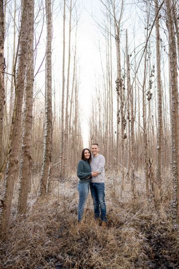 Entspanntes Pärchenshooting im Wald