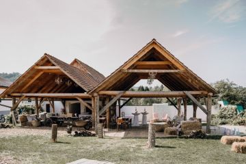 Boho Scheunen Hochzeit im Weingut Holler