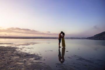 Wunderschönes Paarshooting am Strand in Südafrika
