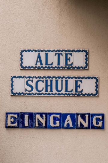 Hochzeitsreportage in Kärnten: Alte Schule