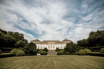 Hochzeitsreportage in Burgenland: schloss halbturn