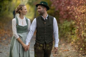 Hochzeit Janina & Anthon: Standesamt in Wasserburg & Freie Trauung im Wirt z´Rieden (Soyen)