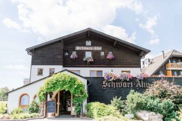 Hochzeitsreportage in Niederösterreich: Stift Zwettl