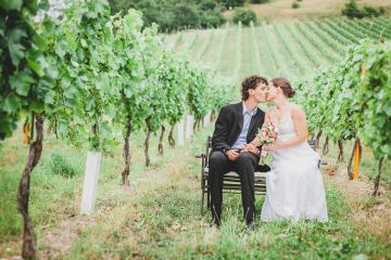 Hochzeitsreportage in Niederösterreich: Heuriger Schnitzer