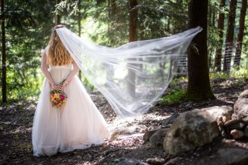 Sommerliche Romantik am Reiterhof Stückler: Die Hochzeit von Lisa und Rene