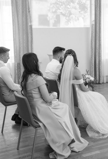 Städtische Boho Hochzeit in Wels