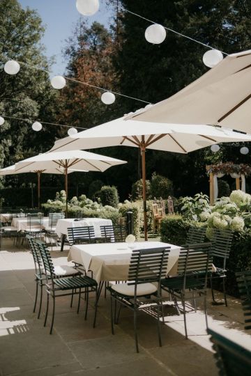 Außergewöhnliche Folklore-Hochzeit im Schloss Ernegg