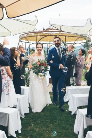 Eine Hochzeit über den Weingärten der Steiermark