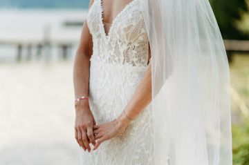 Atemberaubende Hochzeit am Traunsee im Klostersaal, Traunkirchen 