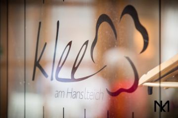 Hochzeitsreportage in Wien: Klee am Hanslteich