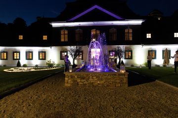 Ein Schloss, zwei Herzen: Hochzeit im Modern Classic Stil im Schloss Luberegg