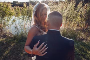 Blühende Liebe im Obstgarten: Eine Boho-Hochzeit in der Vila Vita Pannonia in Pamhagen