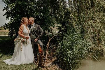Liebe auf den ersten Schuss: Boho-Hochzeit in der Mühlsteinstube in Leobersdorf