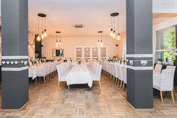Tierisch entspannte Sommerhochzeit im Landgasthaus zur Krone in Gaaden bei Mödling