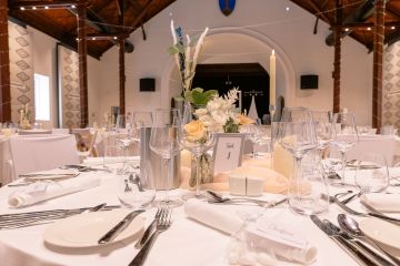 Sommerliebe im Gabrium: Eine Hochzeit im Bezirk Mödling, heißer als die Sonne! 🌞💍