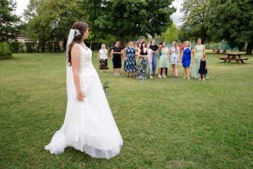 Brautstrauß führt direkt zum Heiratsantrag