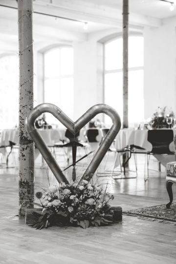 Rustikale Eleganz im Spinnsaal – Hochzeitsfeeling in der Fabrik Klarenbrunn