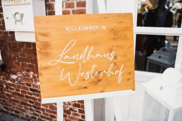 Freie Trauung im Landhaus Westerhof: Die Hochzeit von Lena & Marvin