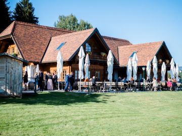 Hochzeitsreportage in Steiermark: Bratlalm Wenigzell