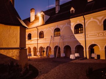 Hochzeitsreportage in Niederösterreich: Schloss Gloggnitz
