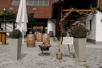 Moderne Herbsthochzeit in Oberösterreich